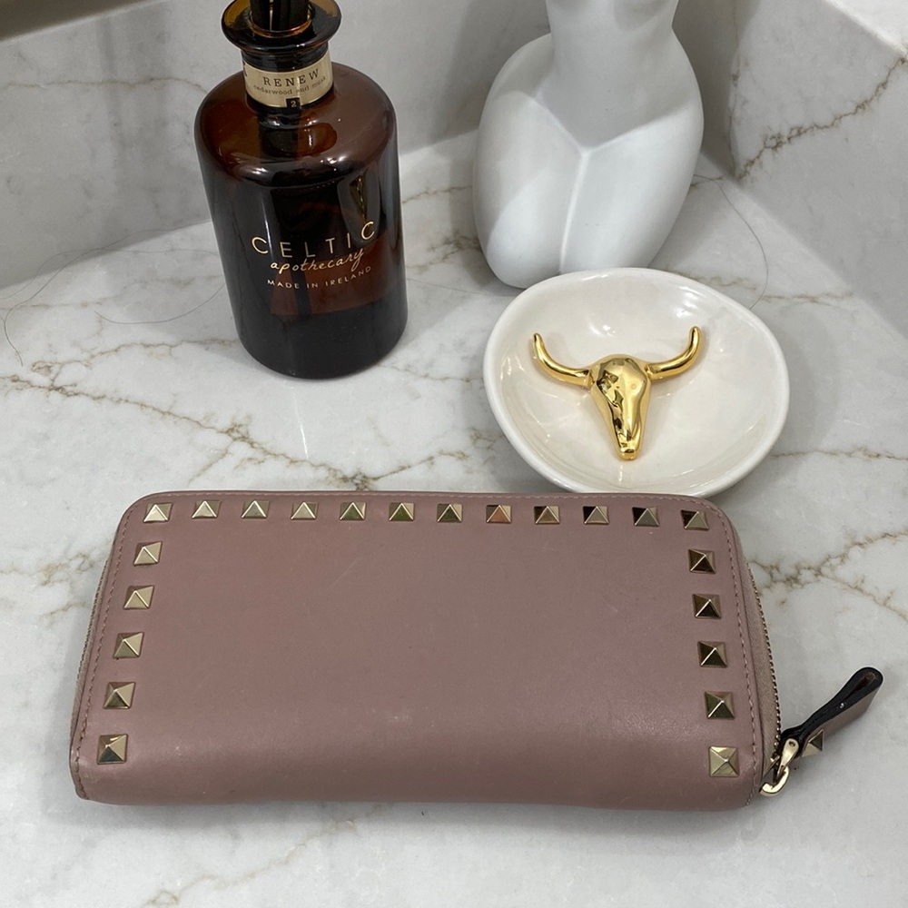 Rockstud Valentino wallet